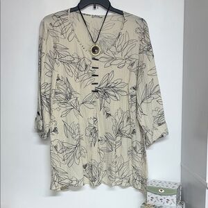 The Limited 3X Cream and Black Leaf Print Blouse & Fashion Necklace Included